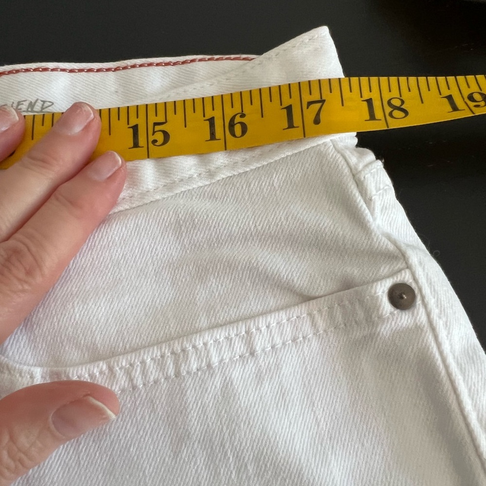 Eddie Bauer Boyfriend Rolled Up White Jean Shorts - Picture 8 of 13